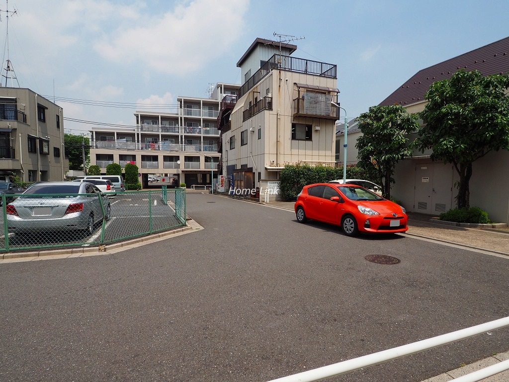 コートハウス常盤台　前面道路